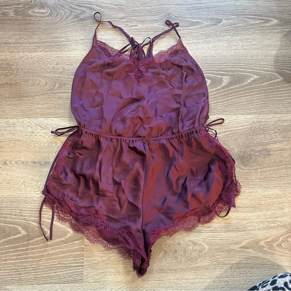 VS Lace Trim Burgundy Set